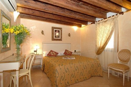 Ca' Dei Leoni Hotel Venesia Bagian luar foto